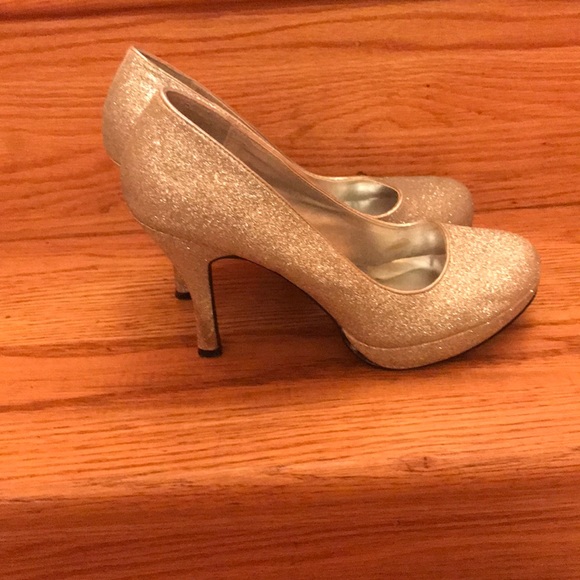 🖤WORN ONCE Glitter Heels🖤 - Picture 2 of 3